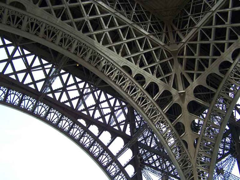 Overseas snooping: French “Patriot Act” gaining support