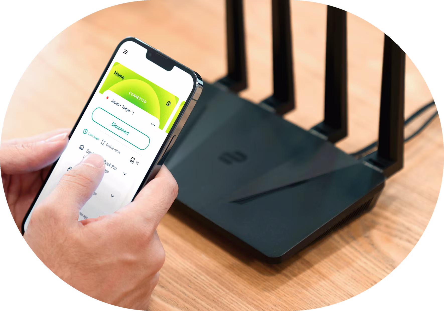 Interfejs aplikacji routera + Aircove w tle